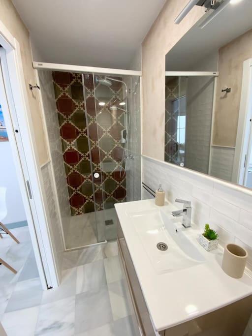 My Home In Triana, Luminoso Y Acogedor Apartamento Seville Ngoại thất bức ảnh